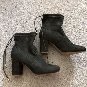 Dark green suede boutique booties